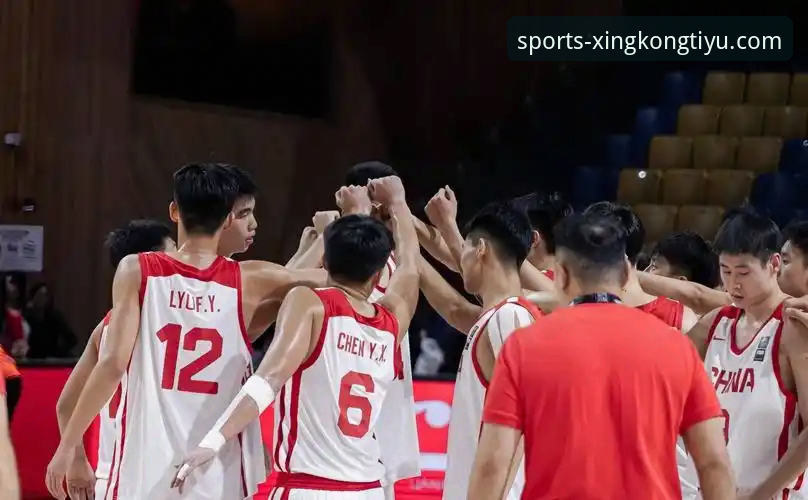 揭秘上海男篮12连胜背后的战术密码：一场教科书式的团队胜利